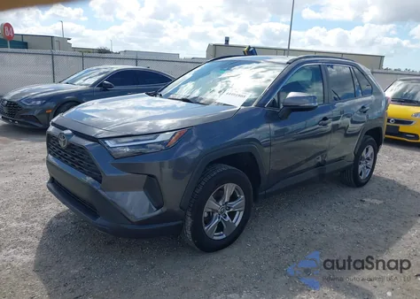 2022 Toyota Rav4 Xle из США, поврежденный, VIN JTMW1RFV4ND088789